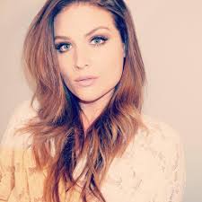 She's a guru. She's an icon. She's a legend. International business owner  of her own brand andddd been a secret customer of mine for a YEARRR 🤫 with  UNREAL results. She can't