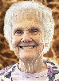 Renee Maddox's Instagram, Twitter & Facebook