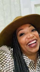 One thing everyone knows I will do is HYPE them up… so if I have it for you  I most definitely will HYPE myself up! Shouting I am AMAZING!! Ok bye 😘  #todayisagoodday #iamthatwoman #godsdaughter