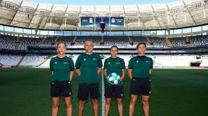 O campeonato da europa da uefa reúne as melhores selecções nacionais do continente; Supertaca Europeia Stephanie Frappart Fez Historia Com Calma E Controlo