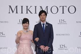 福原愛骨子裡是一位傳統的日本女性，她曾經向隊友兼好友王楠透露，自己最大的理想並不是金牌，而是當家庭主婦。 2016 年里約奧運會之前，福原愛就和台灣的乒乓球運動員江宏傑開始秘密戀愛，之後兩人在愛醬的老家日本註冊結婚，次年 1 月 1 日在台北辦了婚禮。 ç¦åŽŸçˆ±å¸Œæœ›ä¸­æ–‡è¿›æ­¥æœªæ¥æƒ³å–çç å¥¶èŒ¶ æ±Ÿå®æ° å¤§çºªå…ƒ