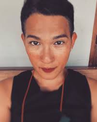 Oscar lawalata, full name oscar septianus lawalata (born in pekanbaru, riau, 1 september 1977, age 36 years) is an indonesian fashion designer. Potret Kemesraan Oscar Lawalata Dengan Pacar Bulenya