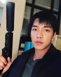 Instagram kostenlos auf ihr gerät. Suzy Caught Lee Seunggi Taking Selfies Of Himself At Their Filming Site And This Was What She Did