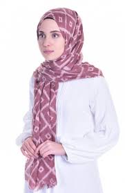Sefamerve Gul Kurusu Geometrik Desenli Sal Modelleri Moda Stilleri Moda Sal