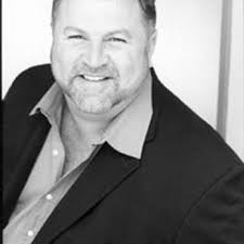 Robert Fielder's Instagram, Twitter & Facebook