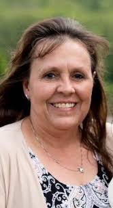 Gail Capps's Instagram, Twitter & Facebook