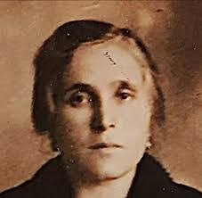 Diane Davy's Instagram, Twitter & Facebook