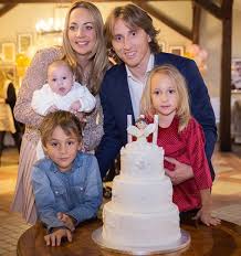 Luka modric is a croatian professional footballer who is considered to be one of the best midfielders in the world. Pin Op Real Madrid