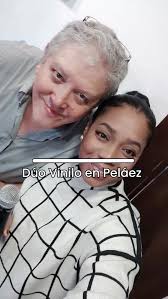 EN EL TRADICIONAL BAR "EL PARNASO" DE PEREIRA, RISARALDA. MAYO/24. En este  mismo lugar 15 años antes, estábamos reunidos Lilibeth Acevedo, Lina López  y yo, tomándonos la misma fotografía.