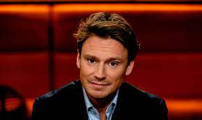 Jinek is vanaf het begin van het nieuwe jaar op rtl 4 te zien, jeroen pauw presenteerde vorige week zijn laatste. Sander Schimmelpenninck Stopt Als Presentator Van Op1 Het Parool
