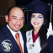 Celebramos la graduacion de nuestras 2 capitanas de los dragones 🐉 Andrea  Chong @a_c321 y Daniela Crespo @dmcl_2702 Ambas han demostrado disciplina  dentro y fuera de la piscina. Les deseamos exitos en