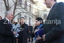 Maybe you would like to learn more about one of these? Colegiul Mihai Eminescu 100 De Ani De ExistenÈÄ ArhitecÈii Sunt Profesorii VoÈtri Profesorii Profesorilor VoÈtri Iar Voi Trebuie SÄ DeveniÈi La Randul Vostru ArhitecÈi Galerie Foto Video