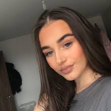 Nicole Golia's Instagram, Twitter & Facebook