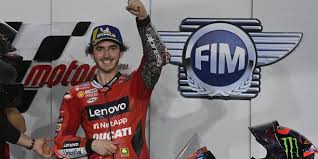 Incredibile 1'31127 di pecco bagnaia, 0058 più veloce di maverick vinales e 0232 di fabio quartararo. Francesco Bagnaia Mit Erster Motogp Pole Bester Anfang Fur Neues Kapitel