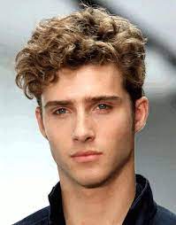 Men's curly hair is a blessing to everyone who has it, but not everyone realizes their true beauty and importance when it comes to hairstyling. Undercut Haircut Curly Hair