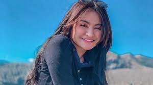 Ferdi jadi pria yang paling setia. 5 Fakta Nathalie Holscher Dj Mualaf Yang Kabarnya Calon Istri Sule