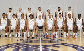 O Olympiakos Paroysiase Thn Real Madriths Mpasket Gavros Gr