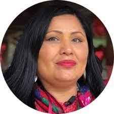 Roxanne Starnes's Instagram, Twitter & Facebook