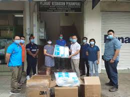 Kedudukannya di pantai menjadikan penampang antara tempat yang menarik untuk dilawati di sabah, terutamanya untuk melihat kehidupan masyarakat kadazan. Pejabat Kesihatan Kawasan Penampang Penampang Sabah Malaysia Government Building Facebook
