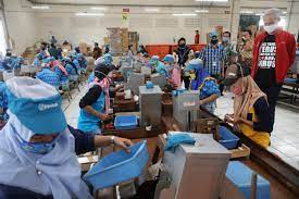 Gaji pt indomaju textindo kudus / lowongan kerja d. Ganjar Minta Pabrik Di Jateng Contoh Penerapan Physical Distancing Pt Djarum Kudus Pemerintah Provinsi Jawa Tengah