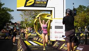 Elle est également championne de france, d'europe et du monde en relais mixte, avec l'équipe de france de triathlon Jonathan Brownlee Katie Zaferes Take Day One At Super League Triathlon Singapore Elite News Tri247 Com