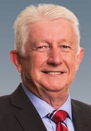 Richard Stapleford's Instagram, Twitter & Facebook