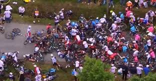 Grâce notamment à ses quatre victoires d'étapes, l' italien vincenzo nibali , de l'équipe astana. Que Risque La Spectatrice A L Origine De La Chute Au Tour De France France Le Telegramme