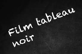 Pour en revenir à l'autocollant, il est en un genre de plastique mou en relief (un peu mou) et j'ai essayé de l'enlever à la main mais il est vraiment très collé. Rouleau Adhesif Decoratif Leroy Merlin