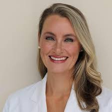 Lynsey Cox's Instagram, Twitter & Facebook