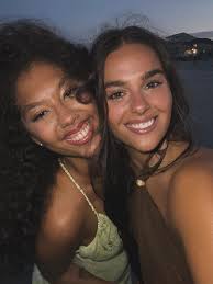 deja simone moore (@dejasimonemoore) • Instagram photos and videos