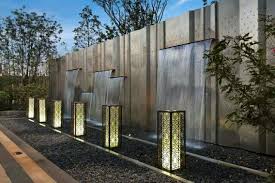 Welcome to our photo gallery featuring a selection of the most luxurious and beautiful terrace gardens with retaining walls. Features Wall Waterwall Lightning Water Feature Wall Water Architecture Water Walls
