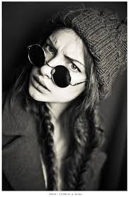 Black And White Glasses Photography Simple Portreit By Vicoolya Saida Via 500px Black And White Girl Black And White Portraits Girls With Glasses