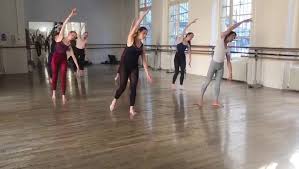 Ecole de danse à paris denfert 14 ecole de danse orientale, danse classique, contemporaine, modern jazz, hip hop, barre au cours de danse classique méthode russe vaganova pour adultes et enfants, professionnels et amateurs, cours de danse contemporaine tous niveaux. Paris Marais Dance School Ballet Contemporary Graham Startseite Facebook