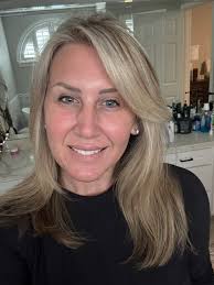 Just two everyone knows! I whooped Debra Wood Arnold and David Gothard at  Golf! I'm Jon B 😂😂