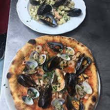 Le opinioni dei clienti e la vicinanza al mare ci hanno aiutato a stabilire i migliori per ciascuna regione. Italia A Tavola Eco Qui La Pizza E La Pasta Ai Frutti Di Mare Bild Von Italia A Tavola Lustenau Tripadvisor