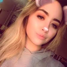 Leah Dooley's Instagram, Twitter & Facebook