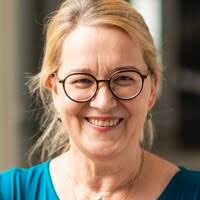 2300+ profili według frazy „Wanda”