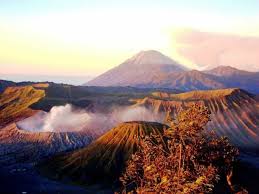 Suasana yang hening, dingin, pemandangan yang dahsyat plus tradisi lokal yang terpelihara menjadi daya tarik bromo yang abadi. Hotel Dengan View Keren Di Dekat Gunung Bromo Kaskus