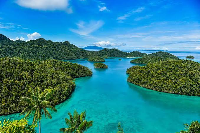 15 Destinations with Crystal Clear Waters