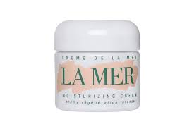 Features a fine texture that instantly dissolves into skin. 10 Conspiracy Theories About La Mer And Is It Worth It