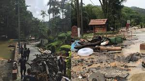 Sungai ponot memiliki ke khasan tersendiri. Air Terjun Kota Tinggi Tutup Sementara Waktu