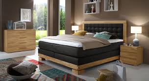 Schlafzimmer Komplett Guenstig Mit Boxspringbett Boxspringbett Coole Vorhange Bettfedern