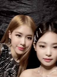 Listen to one of a kind on spotify. Jennie Rose By G Dragon Vip Jennie And Rose Blackpink Jennie Rose Gif