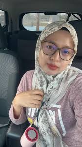 Cerita petang semalam hehe Brisk walk petang ni… 4 pusingan je dah penat,  terus duduk ambil angin 😅. Dah x larat tu apa lagi duduk lah kejap Tengah  rehat-rehat, tiba-tiba ada orang