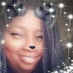 Earlene Davies's Instagram, Twitter & Facebook