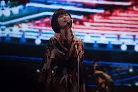 椎名林檎 初期曲から事変 smapのあの曲までを魅せた圧倒的120分をレポート 画像 4 8 邦楽 ニュース ro69 アールオーロック ロッキング オンの音楽情報サイト 黒髪メイク 林檎 椎名林檎 着物