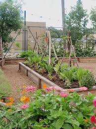 Magnolia Market Garden Raised Vegetable Bed Garden Ideas To Make Vegetable Garden For Beginners Magnolia Gardens