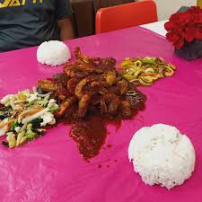 The location is super easy to find as it is in a middle. Photos At Shell Out Di Selera Kita Melaka Melaka