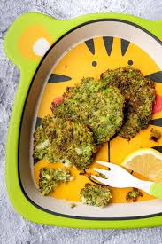 Brokkoli Taler Mit Parmesan Ein Gesunder Snack Fur Kinder Rezept Gesunde Rezepte Gesunde Snacks Gesunde Rezepte Abendessen