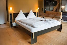 Auf grund seiner reduzierten und metallfreien konstruktion findet man das bett in schlafzimmern auch. Nils Holger Moormann Siebenschlafer Moormann Mobelideen Nils Holger Moormann